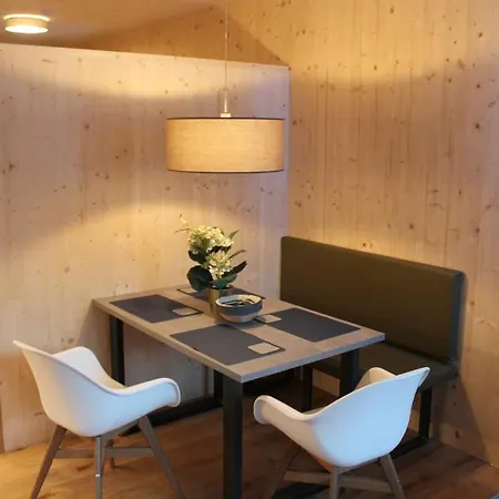 Bergblick-mellau Mit E-ladesaeule メラウ