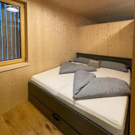 Bergblick-mellau Mit E-ladesaeule דירה מלאו